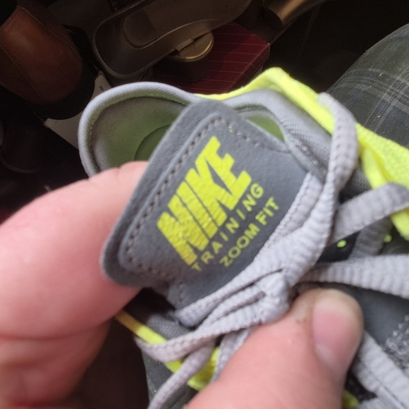 Nike Training Zoom Neon Yellow Womens Size 7.5 Sneakers Gym Running Training - Picture 2 of 7